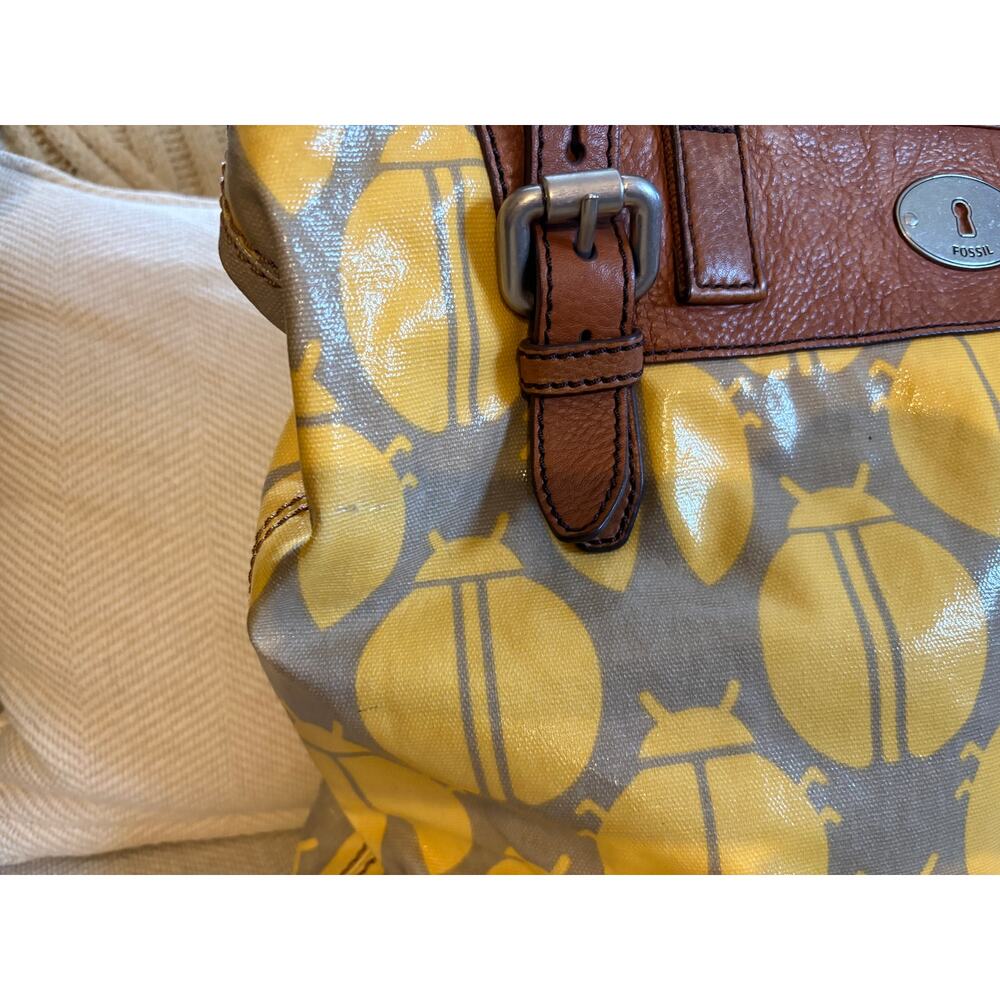 Fossil Key-Per Ladybug Print Shoulder Bag Yellow Gray - Picture 4 of 11